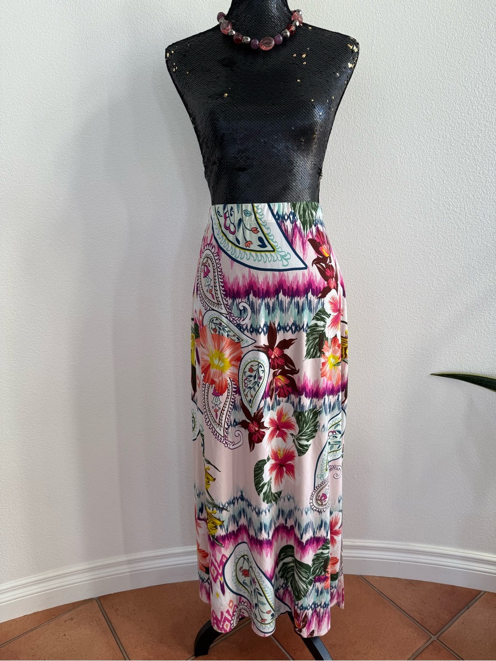 Chico’s Ikat Encounter Hibiscus Flower Maxi Skirt Size 0 (4) - Picture 5 of 8